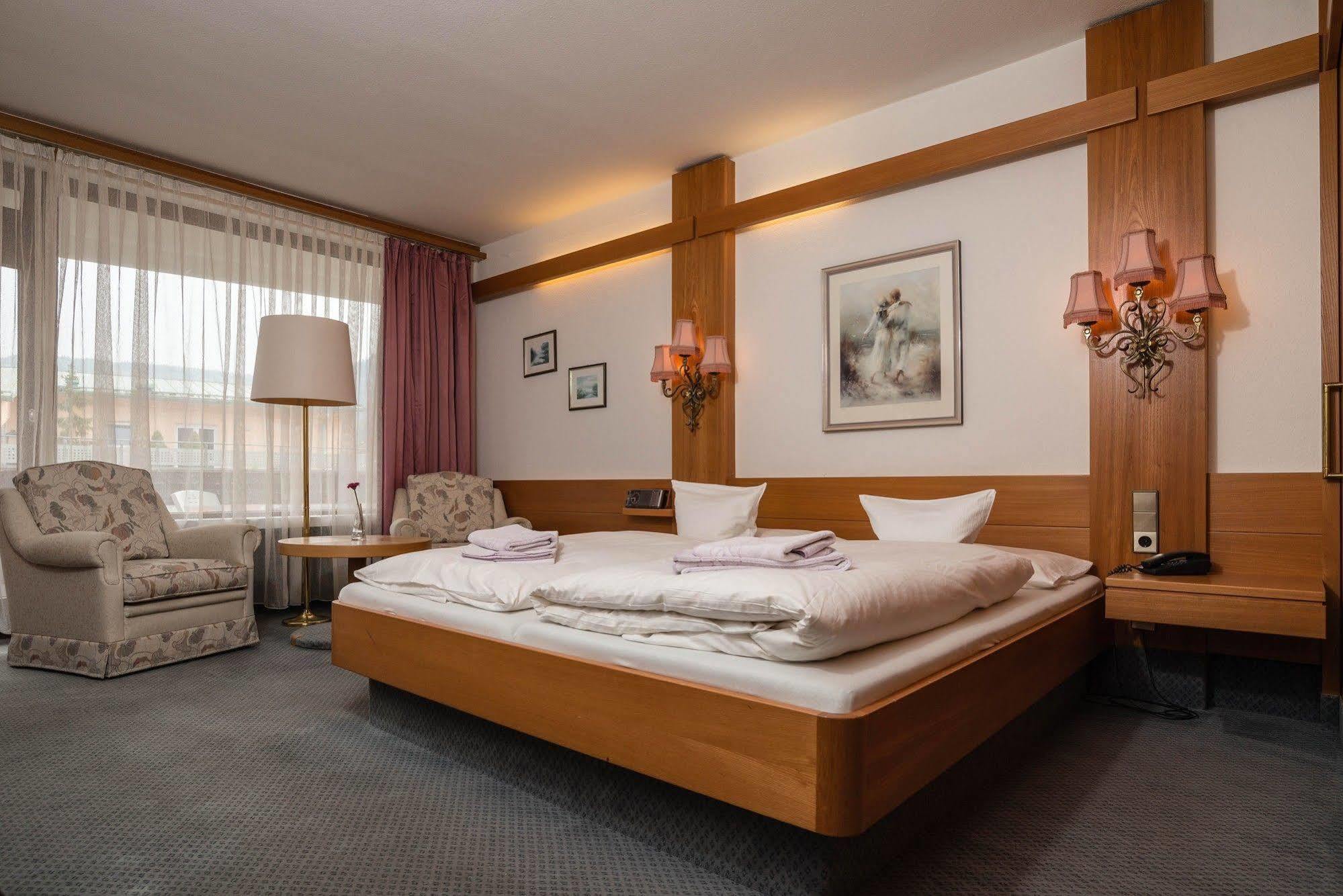 Kronen Hotel Бад-Лібенцелль Екстер'єр фото